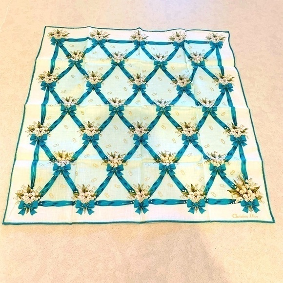 CHRISTIAN Dior Scarf 𝅺 - Picture 1 of 11